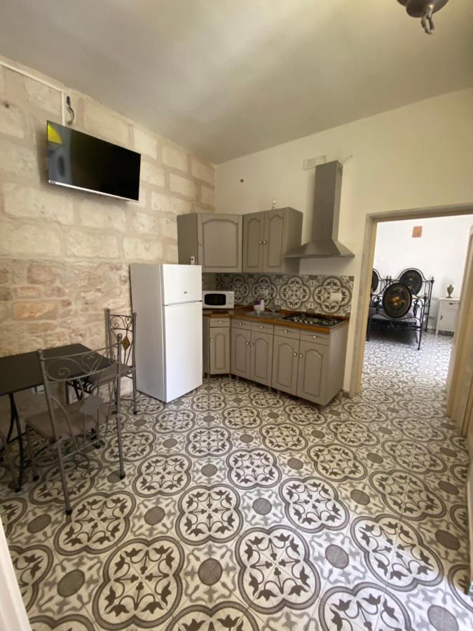 Fiori Catene Tra Le Torri コンヴェルサーノ エクステリア 写真